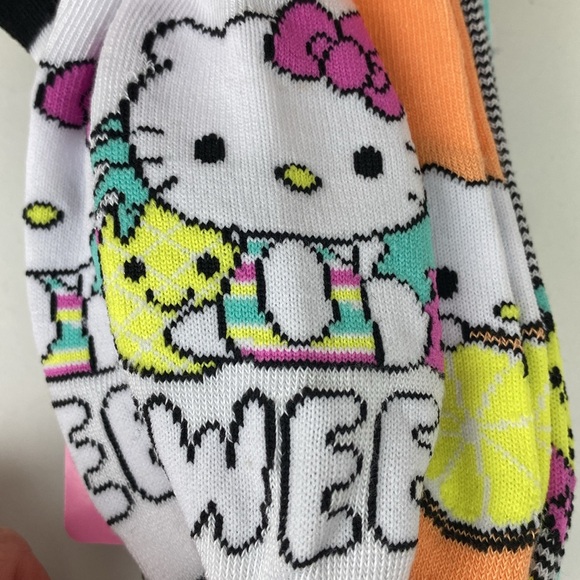 Hello Kitty no show socks set of 5,sweet fruit Hello Kitty designs NEW - Picture 13 of 16